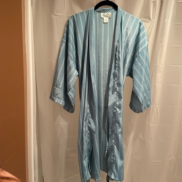J.O. Intimates Blue Robe Size M/L - Picture 4 of 4